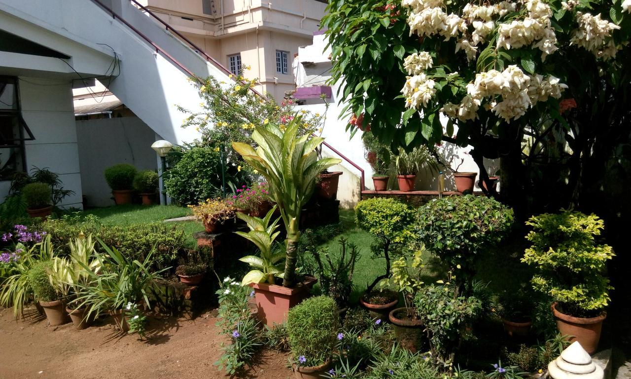 Vintage Inn Kochi Exterior foto